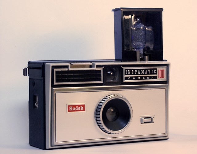 Kodak_Instamatic_100.jpg